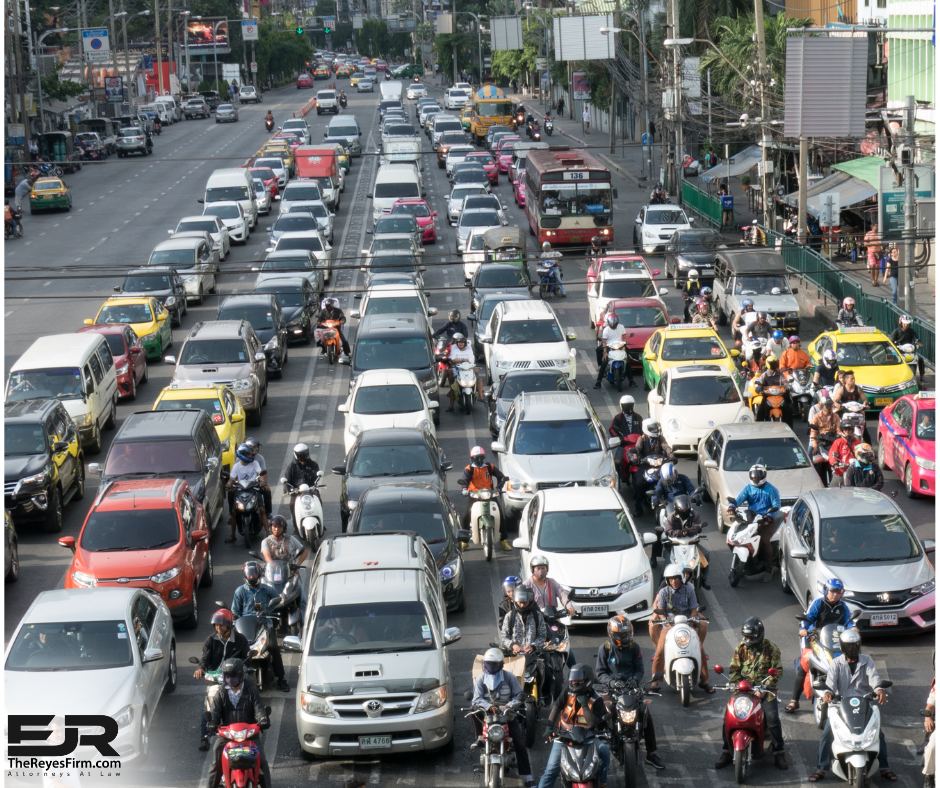 Is Lane Splitting Legal in Florida - The Reyes Firm