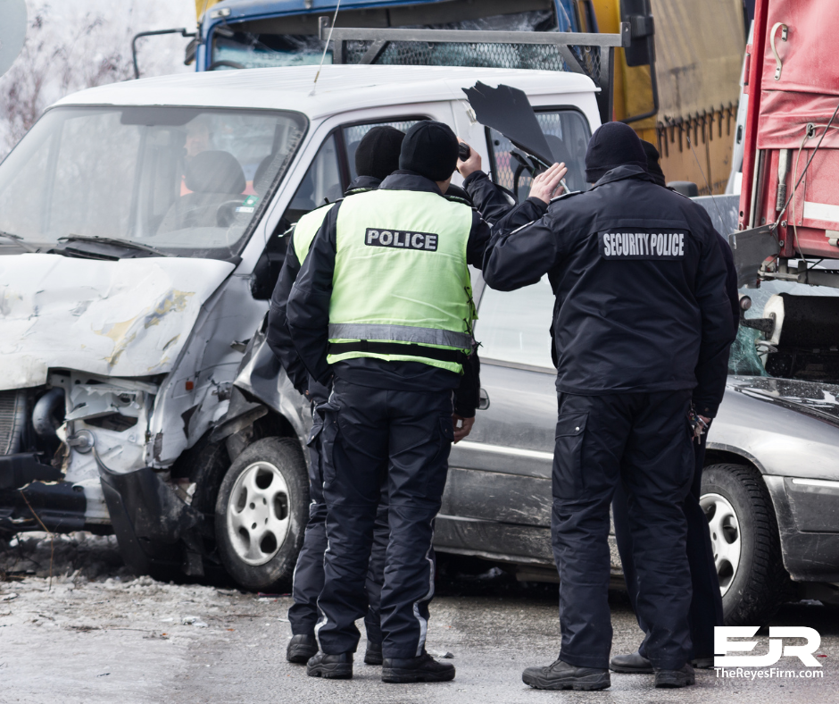 Police officers investigating a traffic accident in Florida – filing an accident police report