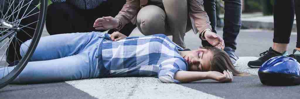 Unconscious-accident-victim-lying-on-a-street-wom-2025-10-01-16-57-33-utc